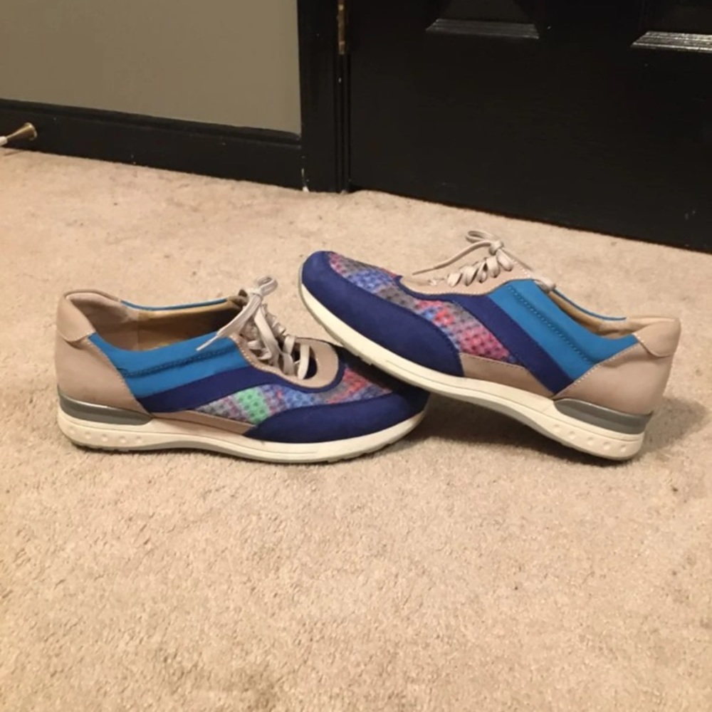 Women Sneakers